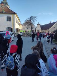 received 332836053090748