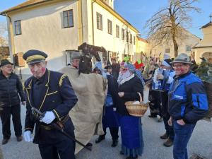 received 409261408290675