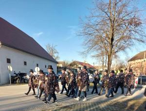 received 770626368265899